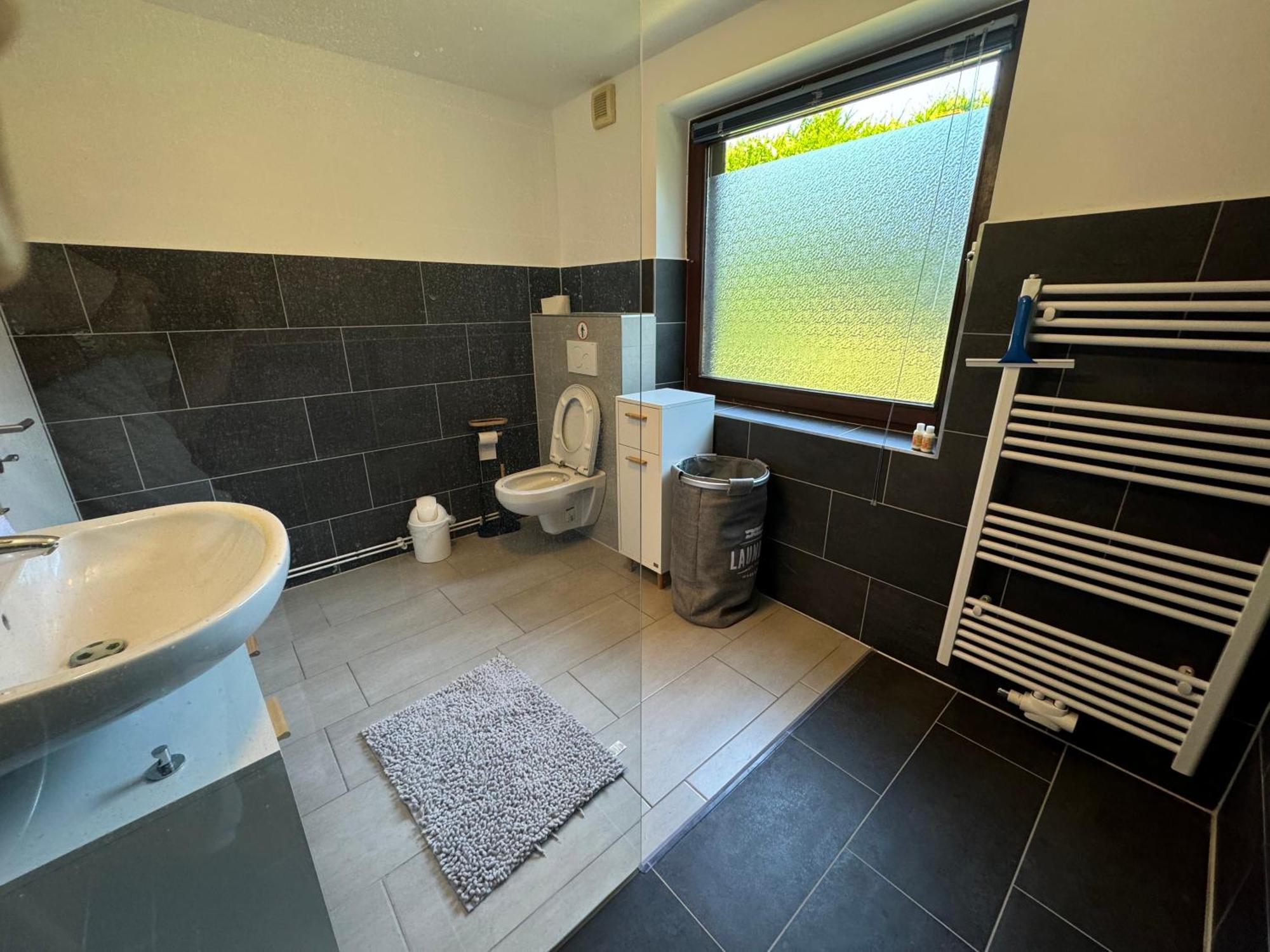 Exclusive Maisonette 90qm Parkplatz Balkon Citynah *